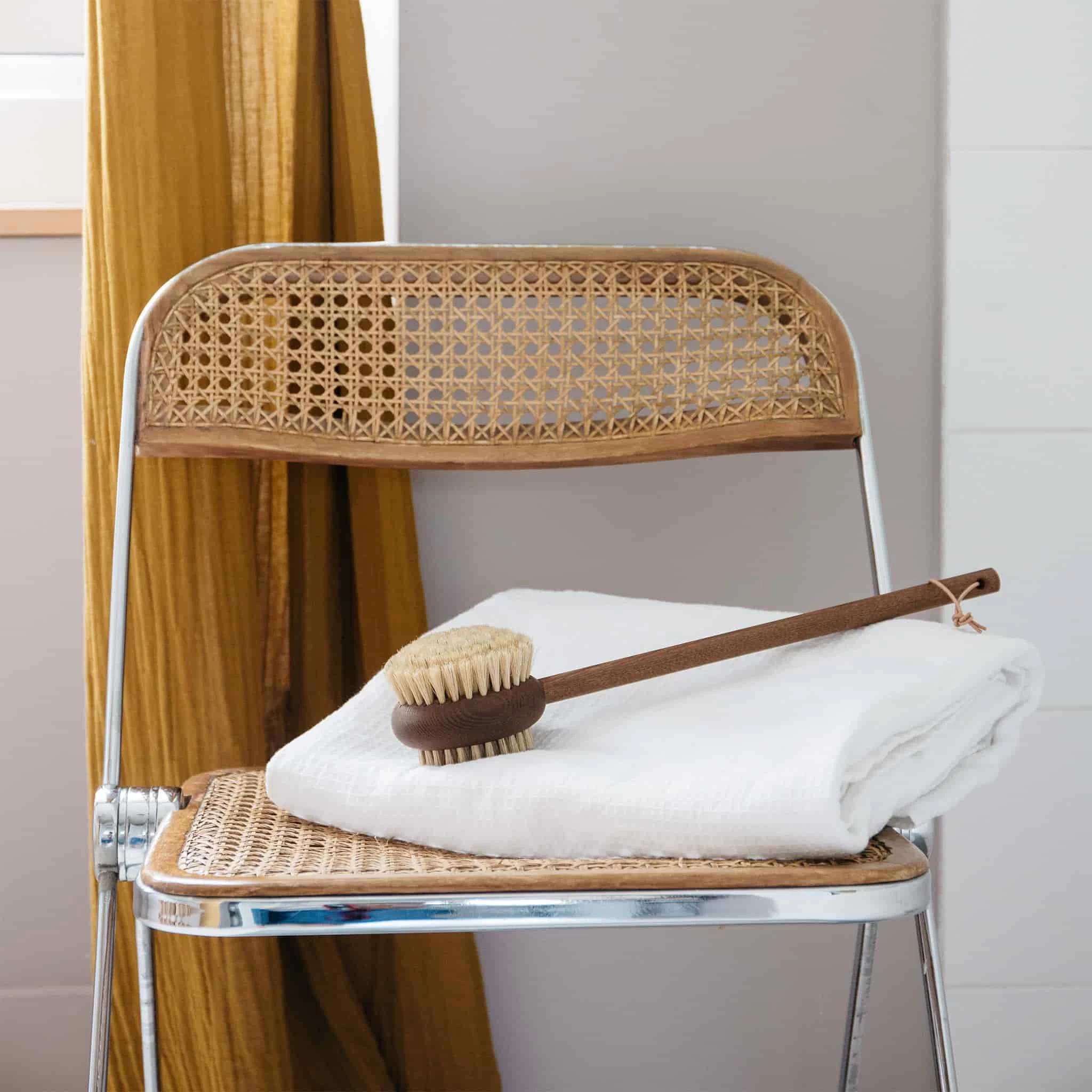 Andree Jardin Long Handled Back Brush - Ash Wood & Hog Bristle 5 Andree Jardin Long Handled Back Brush - Ash Wood & Hog Bristle - Image 5