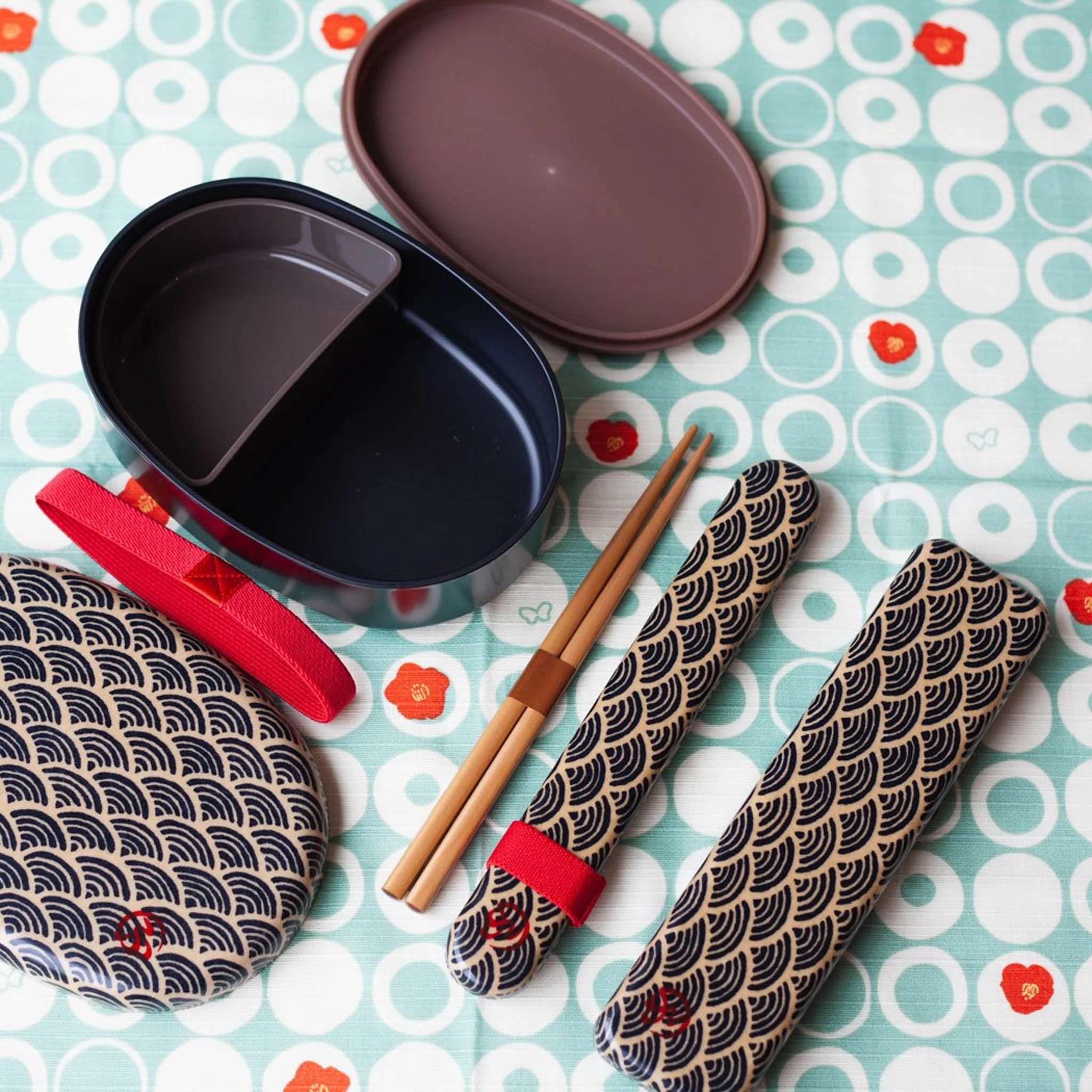 Wafu Cloth Wave Pattern Chopsticks And Spoon Set 2 Wafu Cloth Wave Pattern Chopsticks And Spoon Set - Image 2