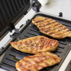 Cuisinart 2-in-1 Grill & Sandwich Maker 6 Cuisinart 2-in-1 Grill & Sandwich Maker -Sous Chef Kitchenware BV0003Cuisinart2 in 1Grill SandwichMakerLife1