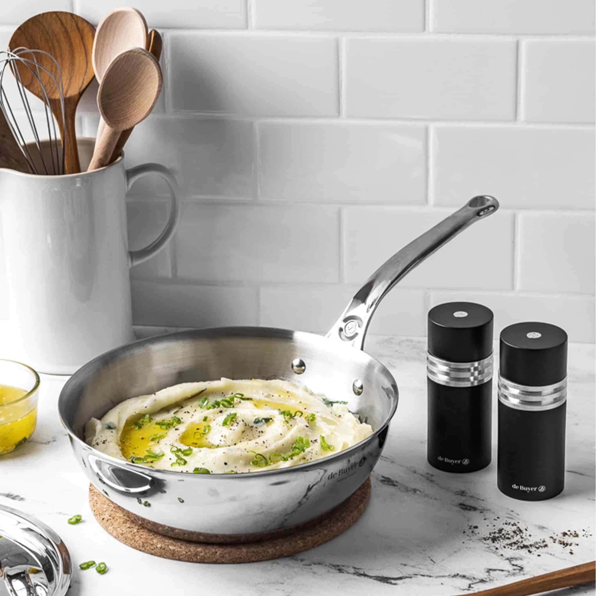 De Buyer Affinity Stainless Steel Curved Saute Pan 24cm 3 De Buyer Affinity Stainless Steel Curved Saute Pan 24cm - Image 3