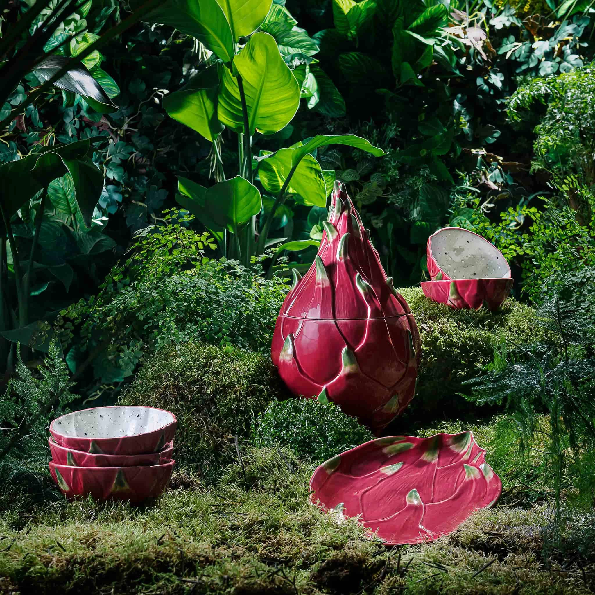 Bordallo Pinheiro Tropical Fruits Dragon Fruit Centrepiece Bowl, 20x21x35cm, 3.5L 3 Bordallo Pinheiro Tropical Fruits Dragon Fruit Centrepiece Bowl, 20x21x35cm, 3.5L - Image 3