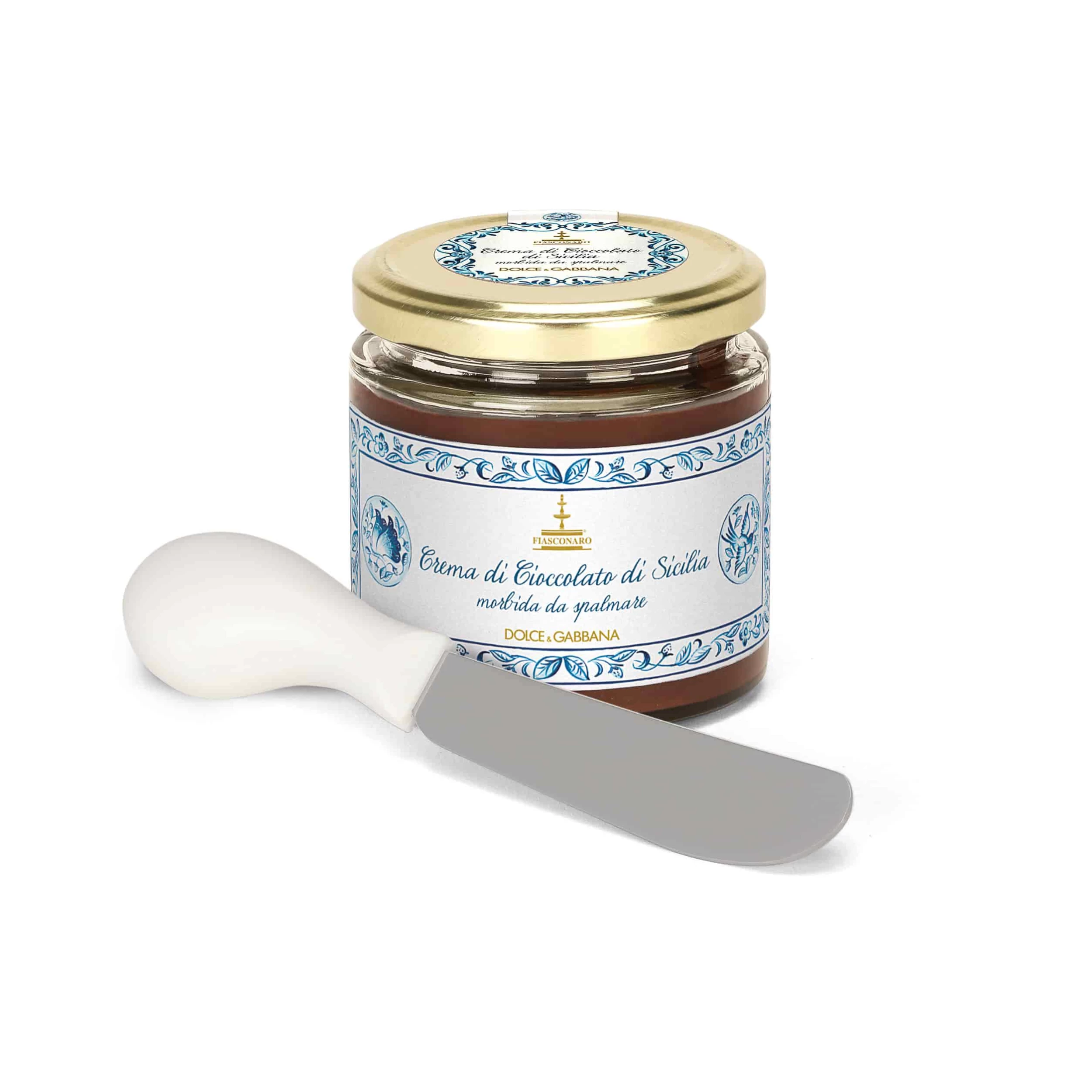 Fiasconaro X Dolce & Gabbana Strawberry & Chocolate Colomba Gift Tin 1kg 4 Fiasconaro X Dolce & Gabbana Strawberry & Chocolate Colomba Gift Tin 1kg - Image 4