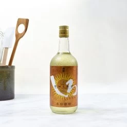 Takahashi Hakutake Kin Shiro Shochu 720ml 5 Takahashi Hakutake Kin Shiro Shochu 720ml -Sous Chef Kitchenware JP0140 TakahashiHakutakeKinShiroShochu 2