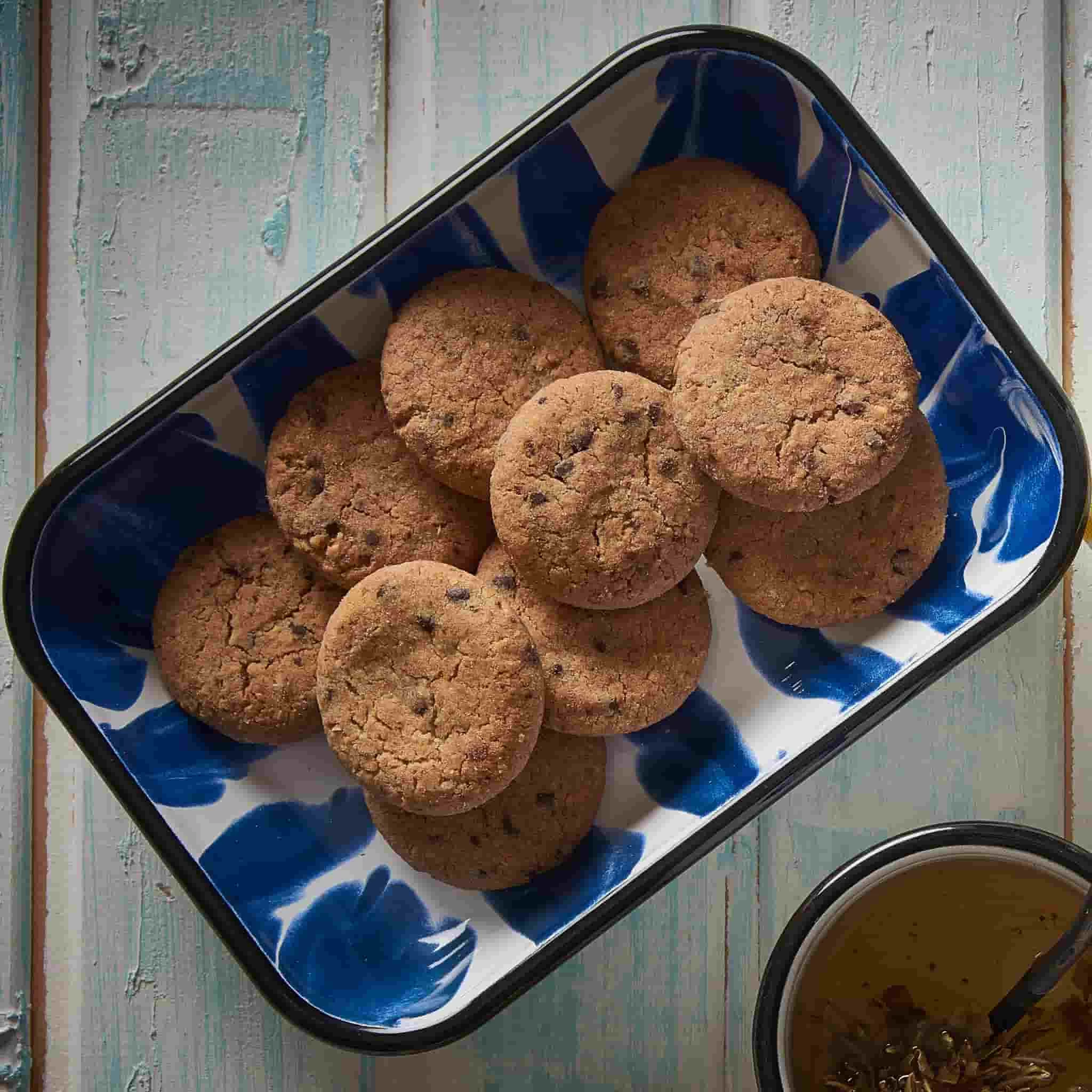 Paintstroke Enamel Roasting & Serving Dish Blue & White 3 Paintstroke Enamel Roasting & Serving Dish Blue & White - Image 3
