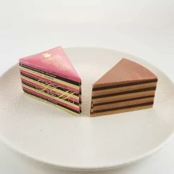 La Molina Slice Of Millestrati Raspberry Layered Cake 250g 8 La Molina Slice Of Millestrati Raspberry Layered Cake 250g -Sous Chef Kitchenware LM0010LaMolinaSliceOfMillestratiRaspberryLayeredCske250gLife