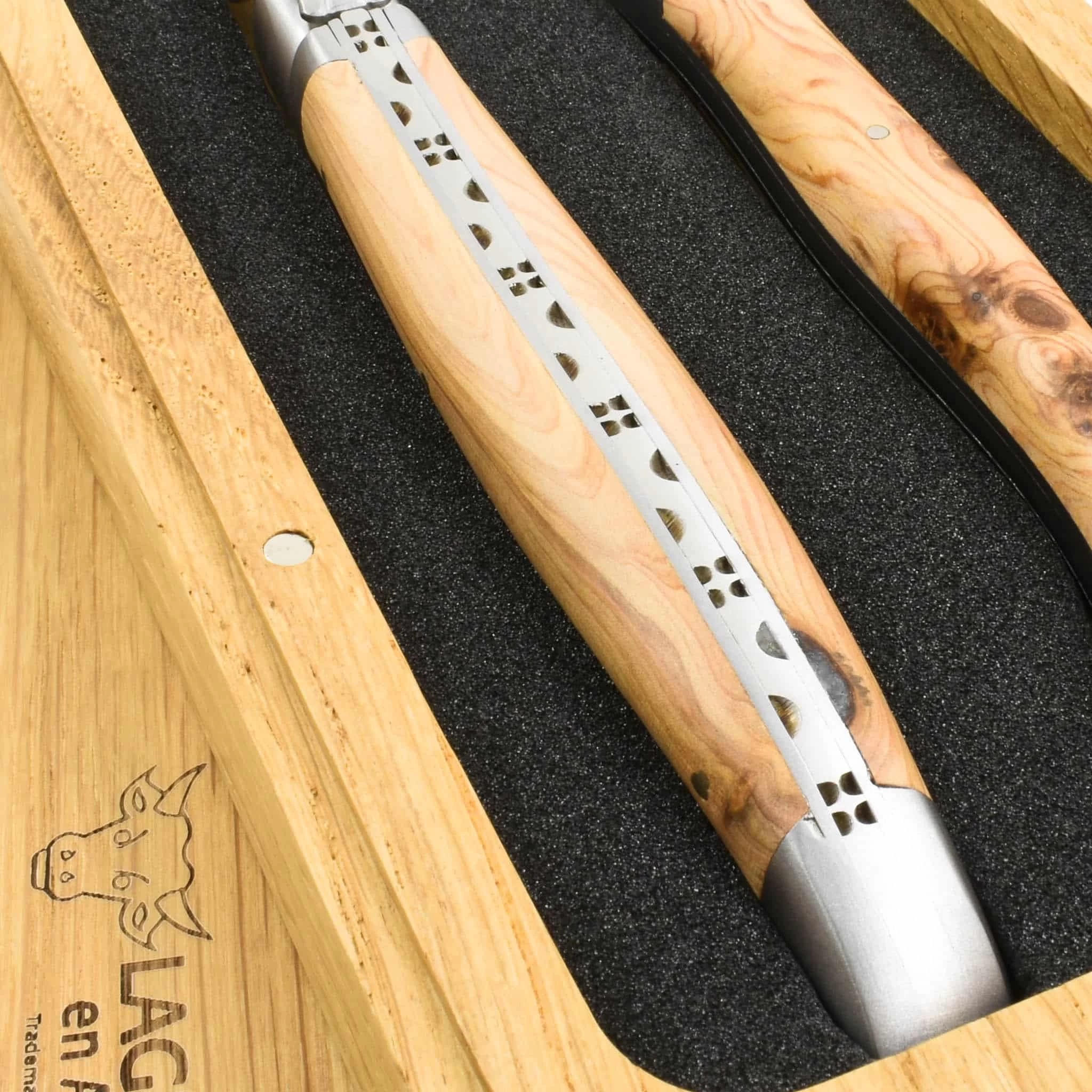 Laguiole En Aubrac Carving Set, Juniper 2 Laguiole En Aubrac Carving Set, Juniper - Image 2