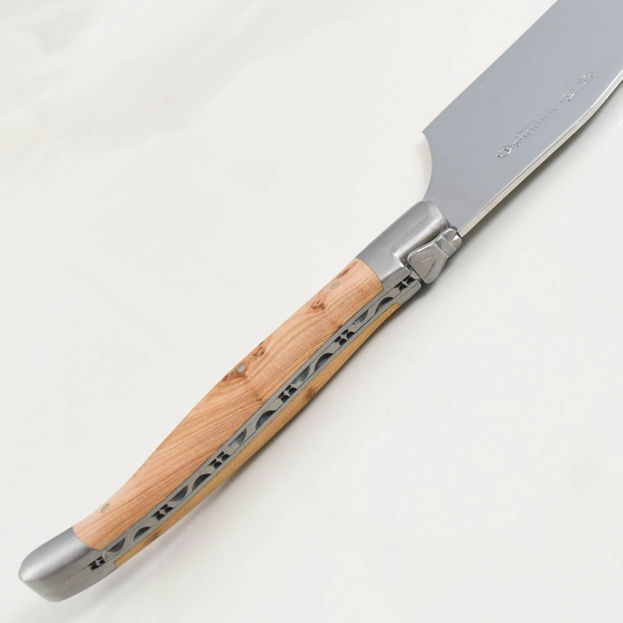Laguiole En Aubrac Hard Cheese Knife, Juniper 2 Laguiole En Aubrac Hard Cheese Knife, Juniper - Image 2