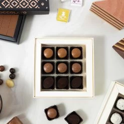 La Molina Box Of 9 Assorted Pralines, 105g 7 La Molina Box Of 9 Assorted Pralines, 105g -Sous Chef Kitchenware Lamolinaboxofassortredpralines