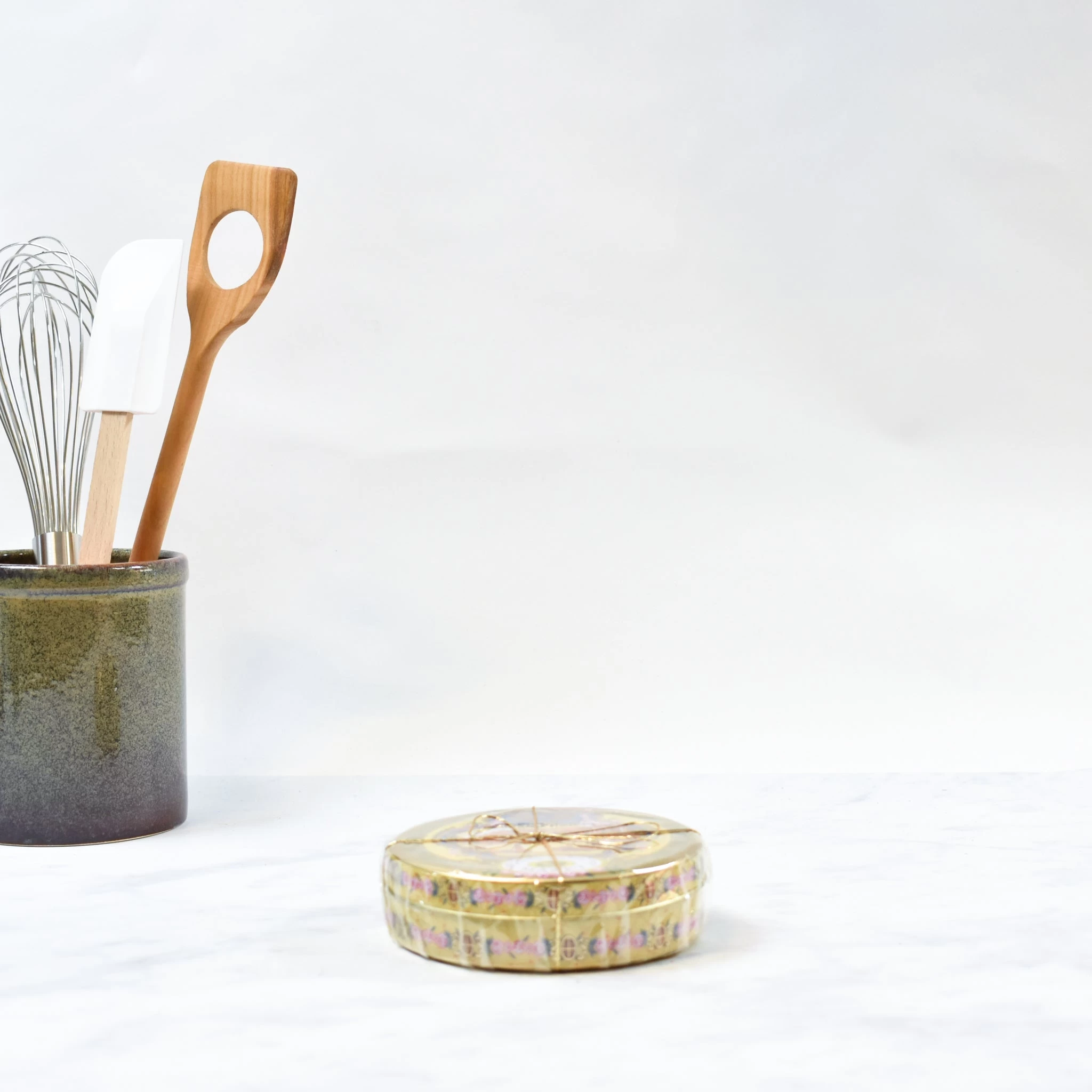 Mazet De Montargis Pralines Tin 250g 5 Mazet De Montargis Pralines Tin 250g - Image 5