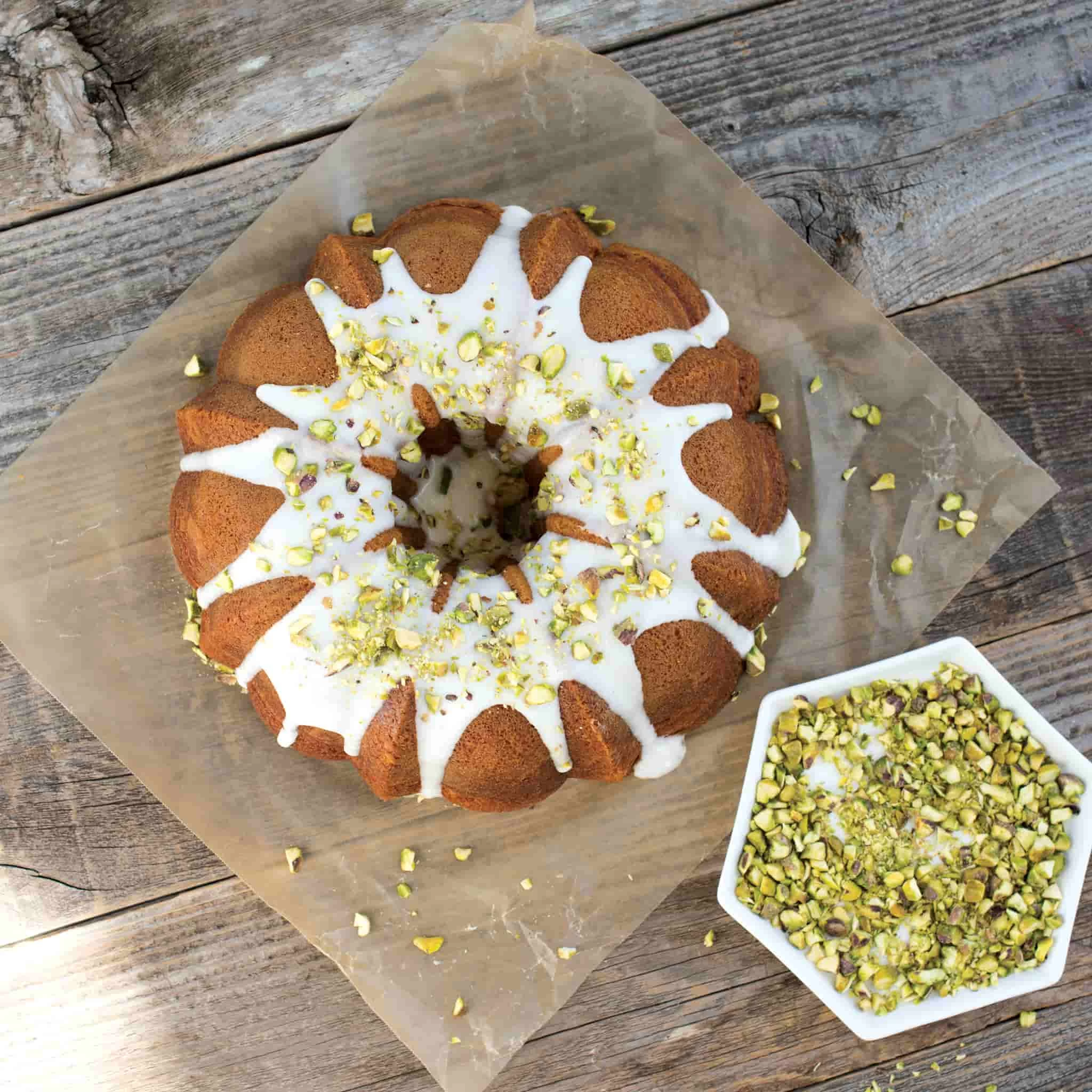 NordicWare Toffee Original Bundt Pan 3 NordicWare Toffee Original Bundt Pan - Image 3