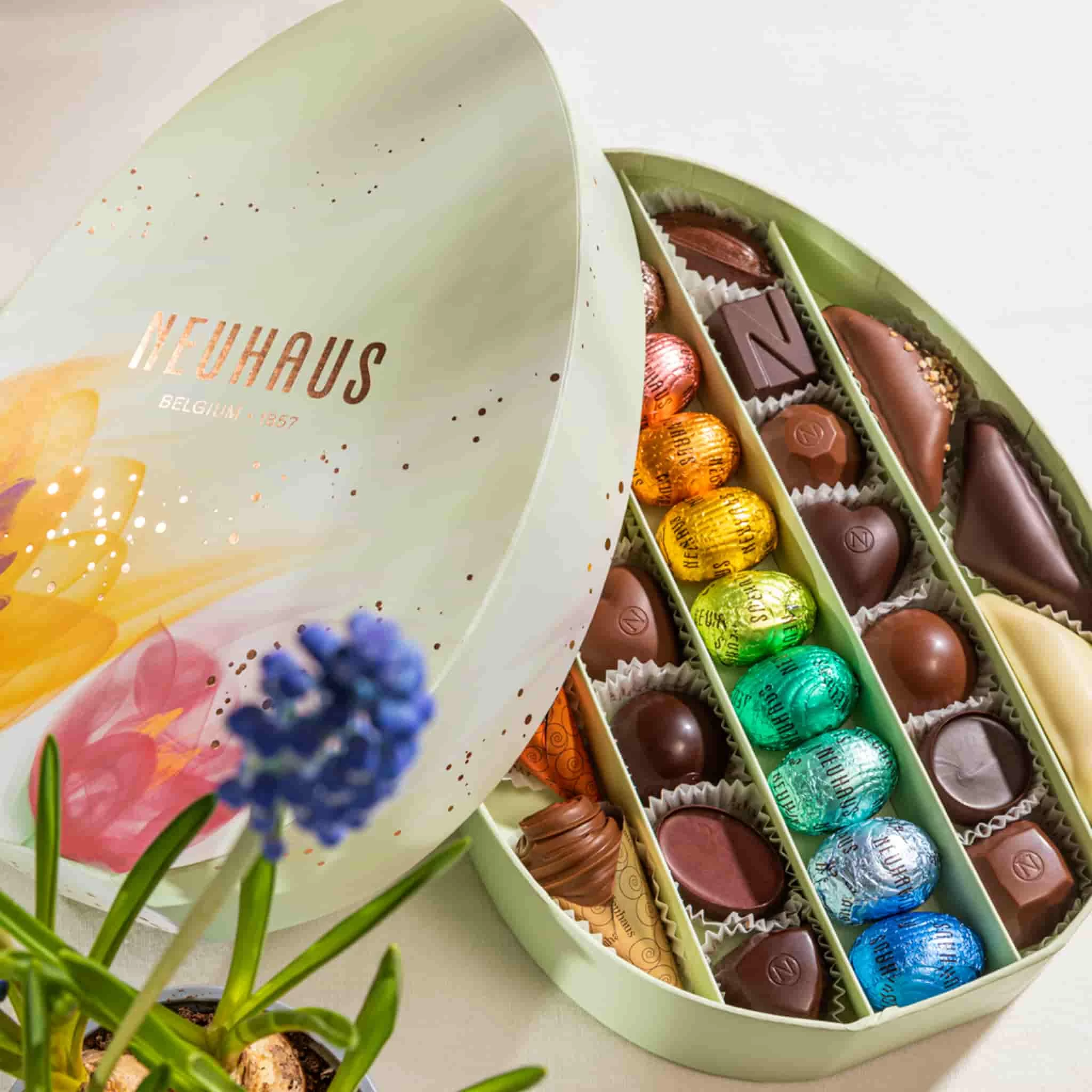 Neuhaus Easter Egg With Pralines 351g 4 Neuhaus Easter Egg With Pralines 351g - Image 4