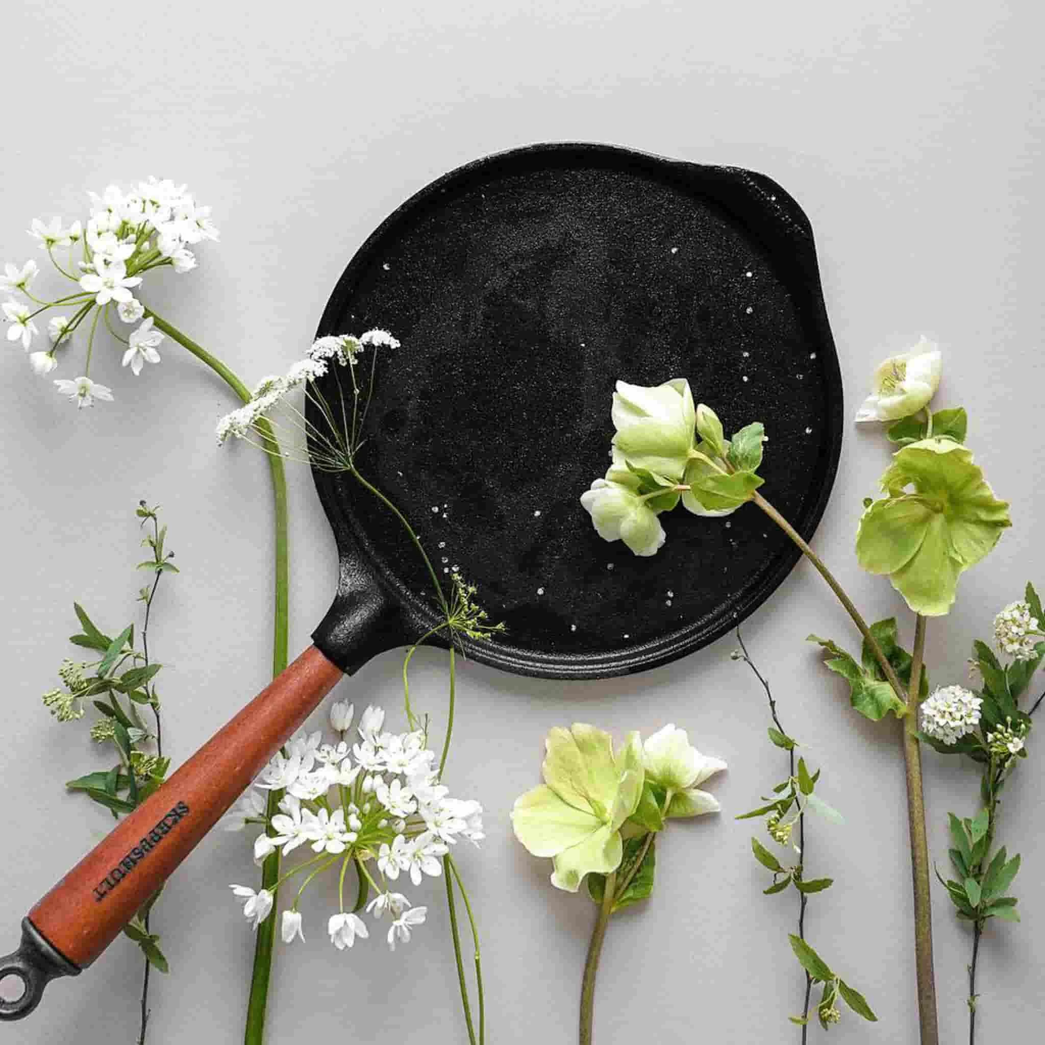 Skeppshult Traditional Cast Iron Pancake Pan, 23cm 3 Skeppshult Traditional Cast Iron Pancake Pan, 23cm - Image 3