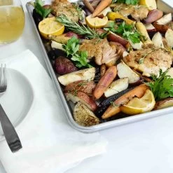 USA Pan Baking Tray 5 USA Pan Baking Tray -Sous Chef Kitchenware UP0002AUSAPanBakingTray 32x23cmLifestyle