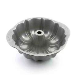 USA Pan Fluted Savarin Cake Mould, 10"
