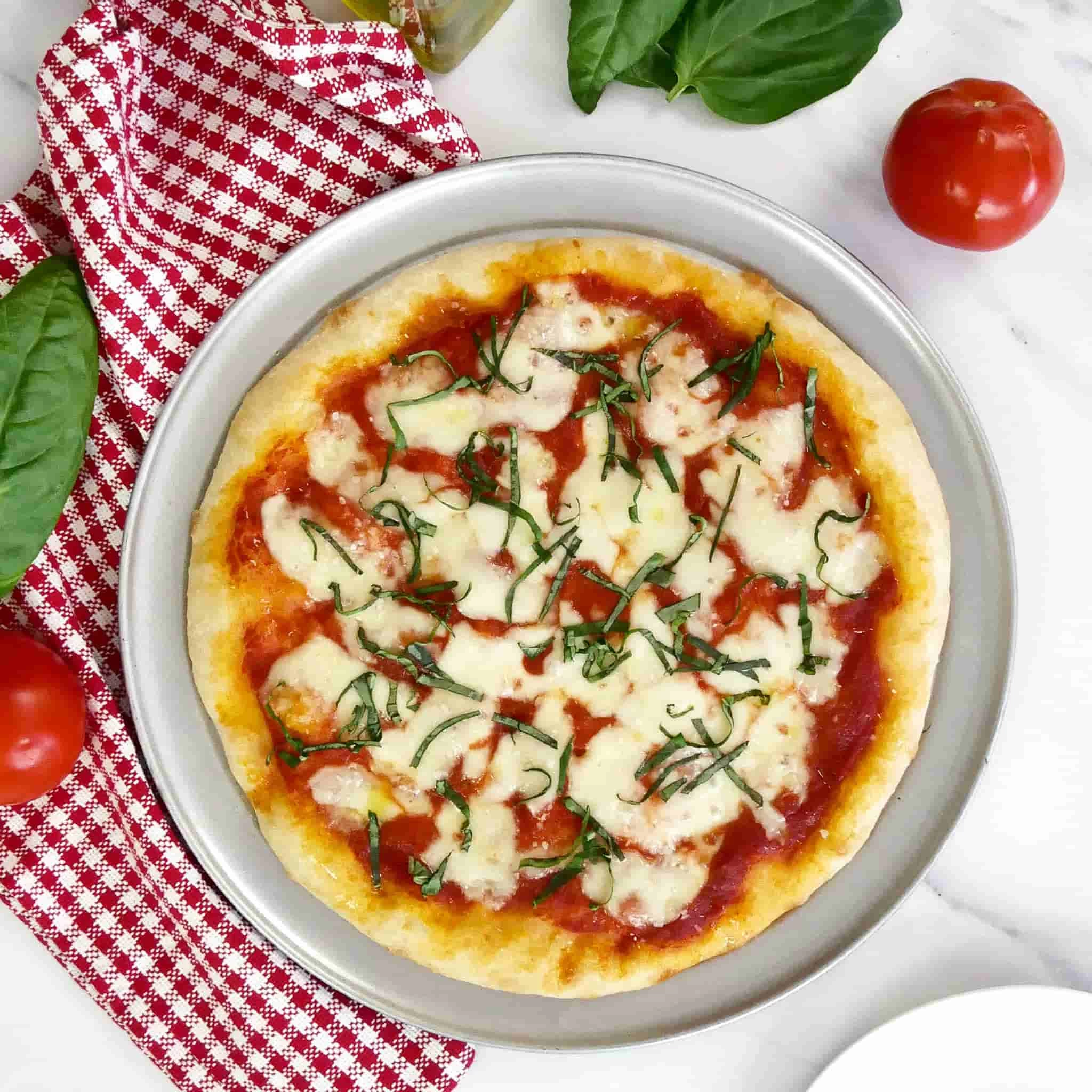 USA Pan Wide Rim Pizza Pan, 12" 2 USA Pan Wide Rim Pizza Pan, 12" - Image 2