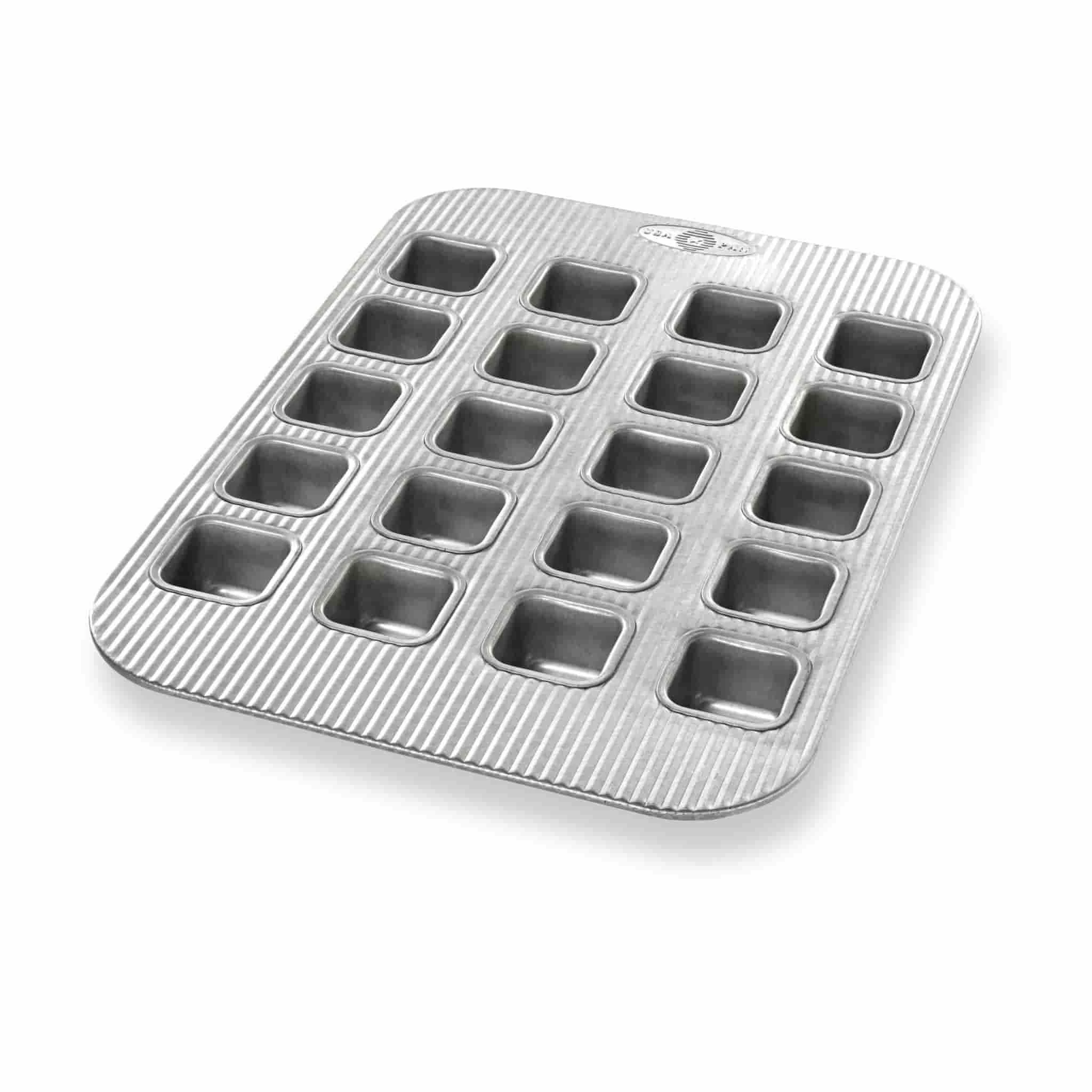 USA Pan 20 Hole Brownie Bite Pan 1 USA Pan 20 Hole Brownie Bite Pan