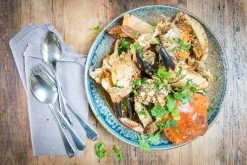 Chouseki Blue Gold Plate 28.5cm Dia X 3.5cm -Sous Chef Kitchenware chouseki blue gold plate kampot pepper crab above