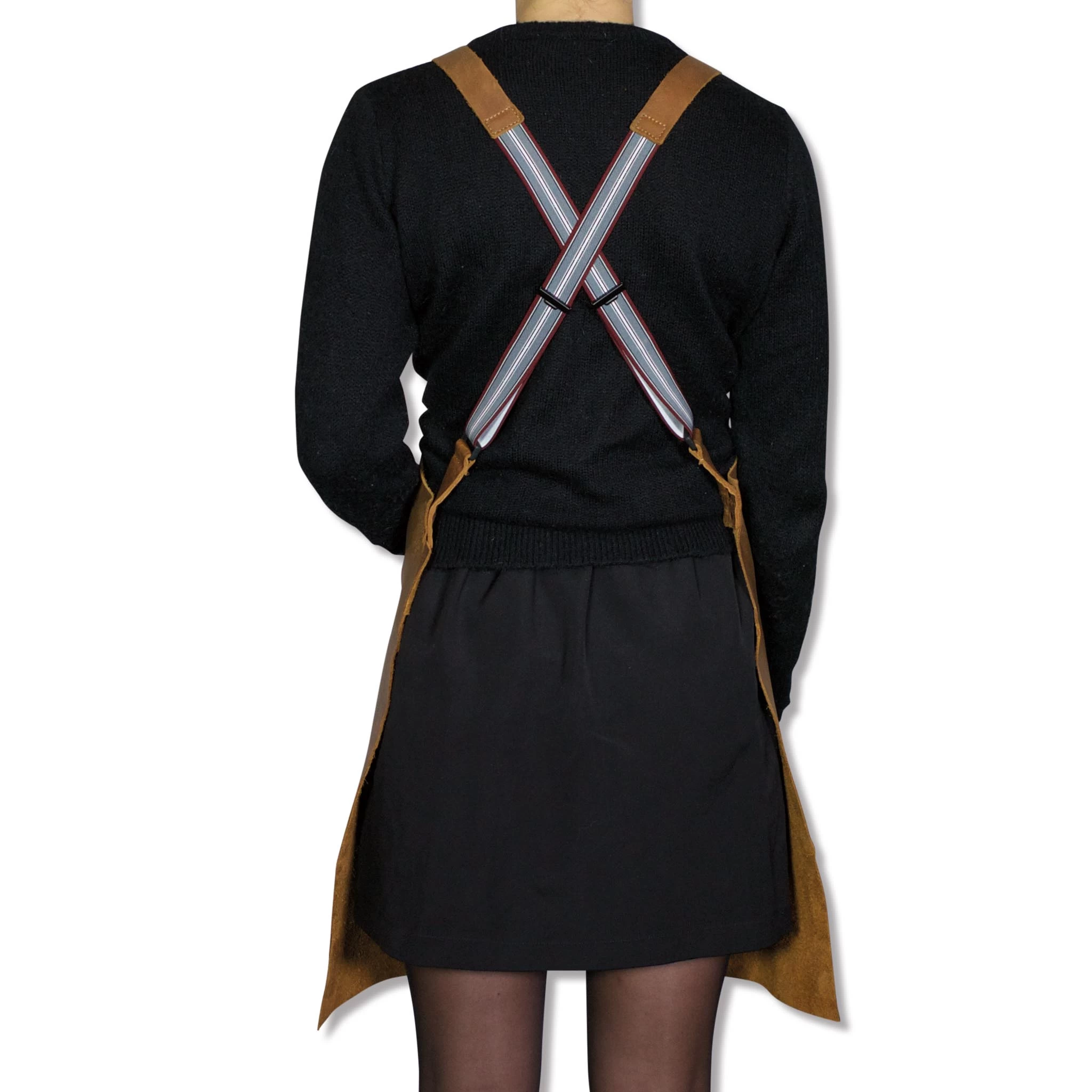 Dutchdeluxes Leather Suspender Apron In Vintage Camel 3 Dutchdeluxes Leather Suspender Apron In Vintage Camel - Image 3