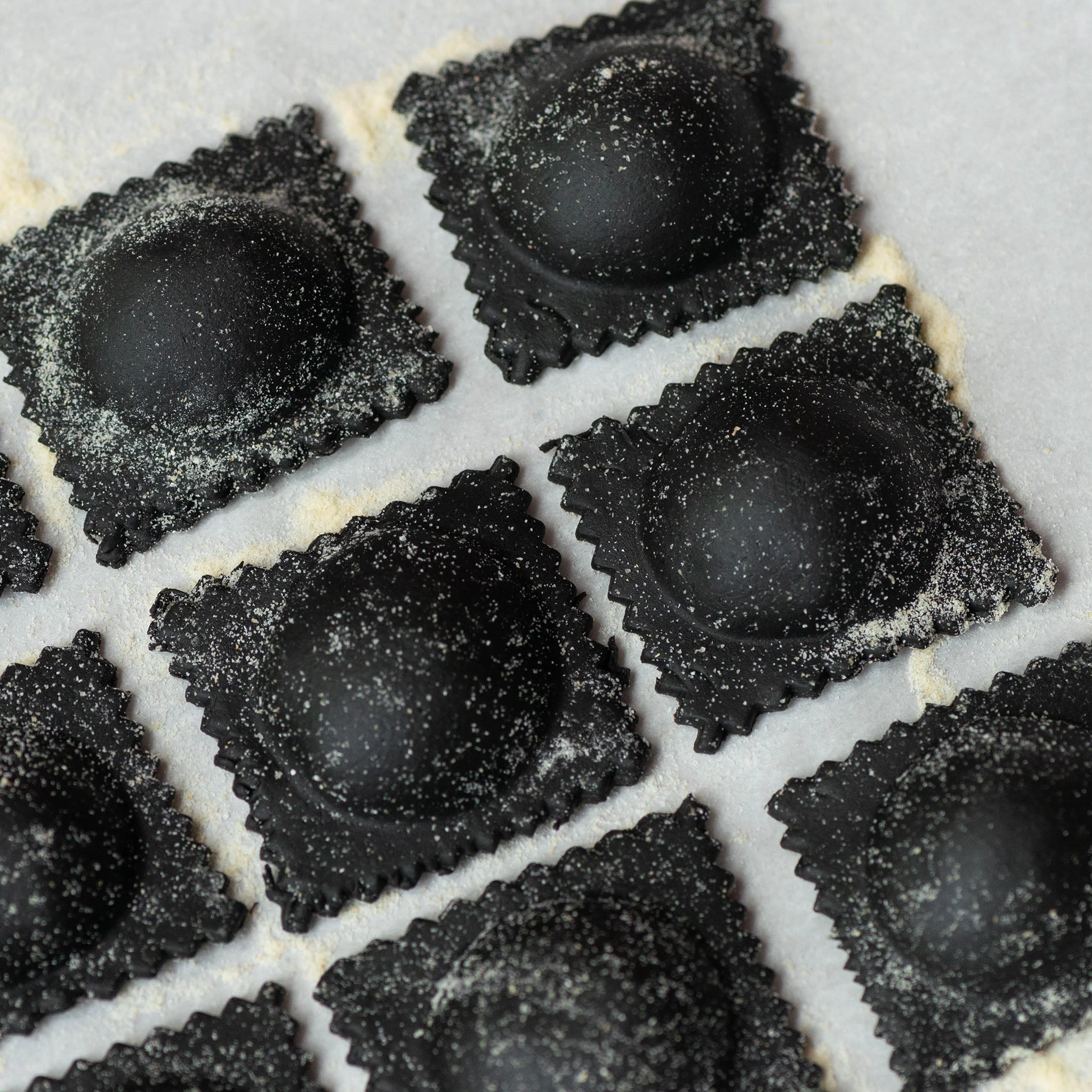 Ravioli Tray - 12 Large Round Ravioli 52mm X 52mm 3 Ravioli Tray - 12 Large Round Ravioli 52mm X 52mm - Image 3